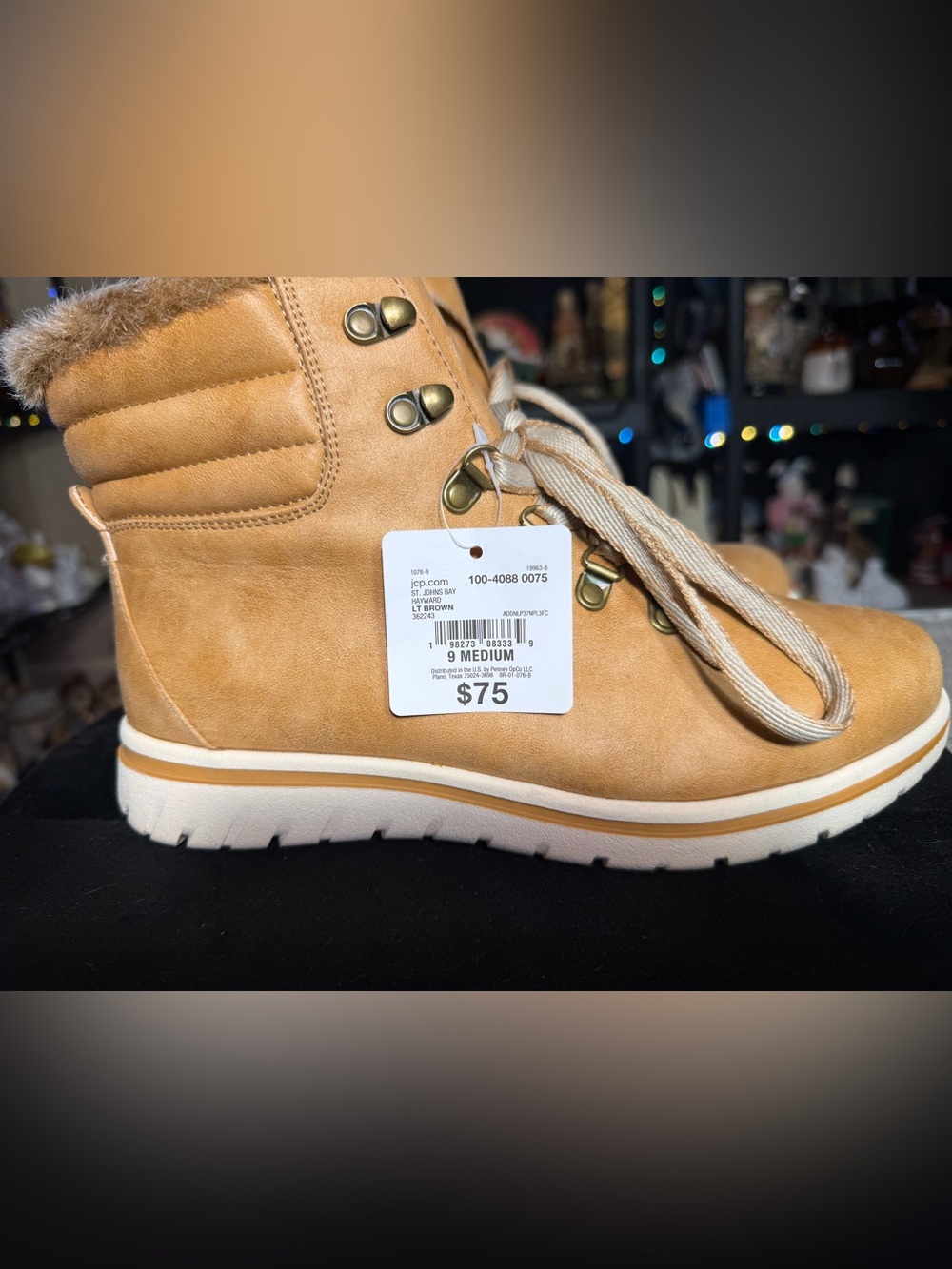 St. John's Bay Women’s Winter Boots Faux Fur Memory Foam Size 9 - Picture 8 of 9